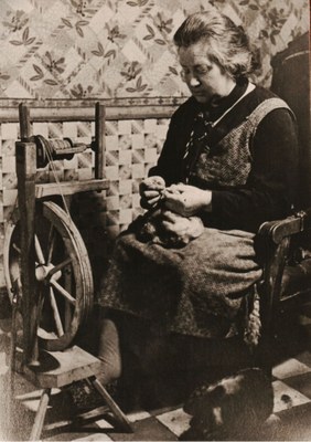 Filage de la laine - 1950