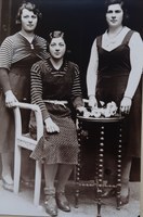 La mode à Burdinne - 1945